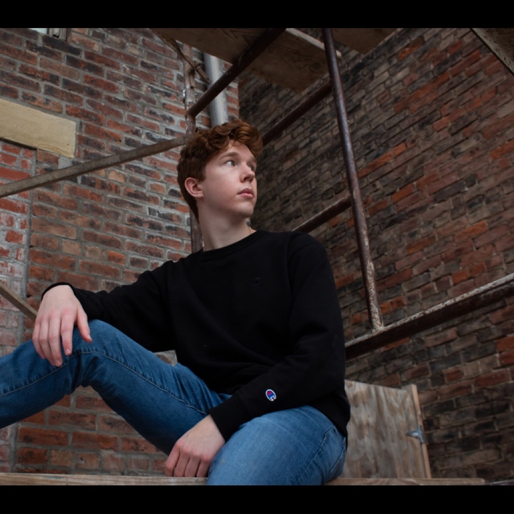 Meet your Posher, Alex